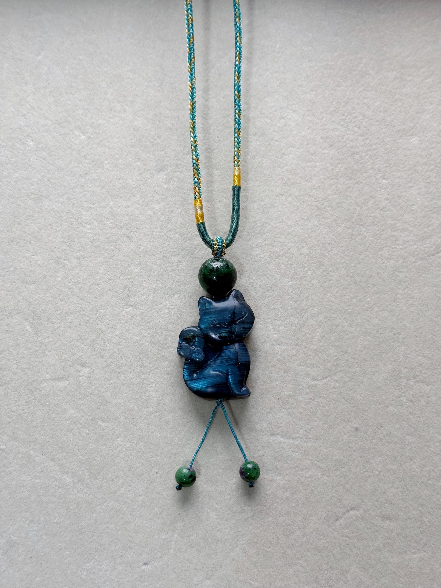 Labradorite cat & Ruby in zosite (adjustable size)