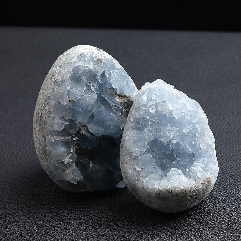 Natural crystal kyanite
