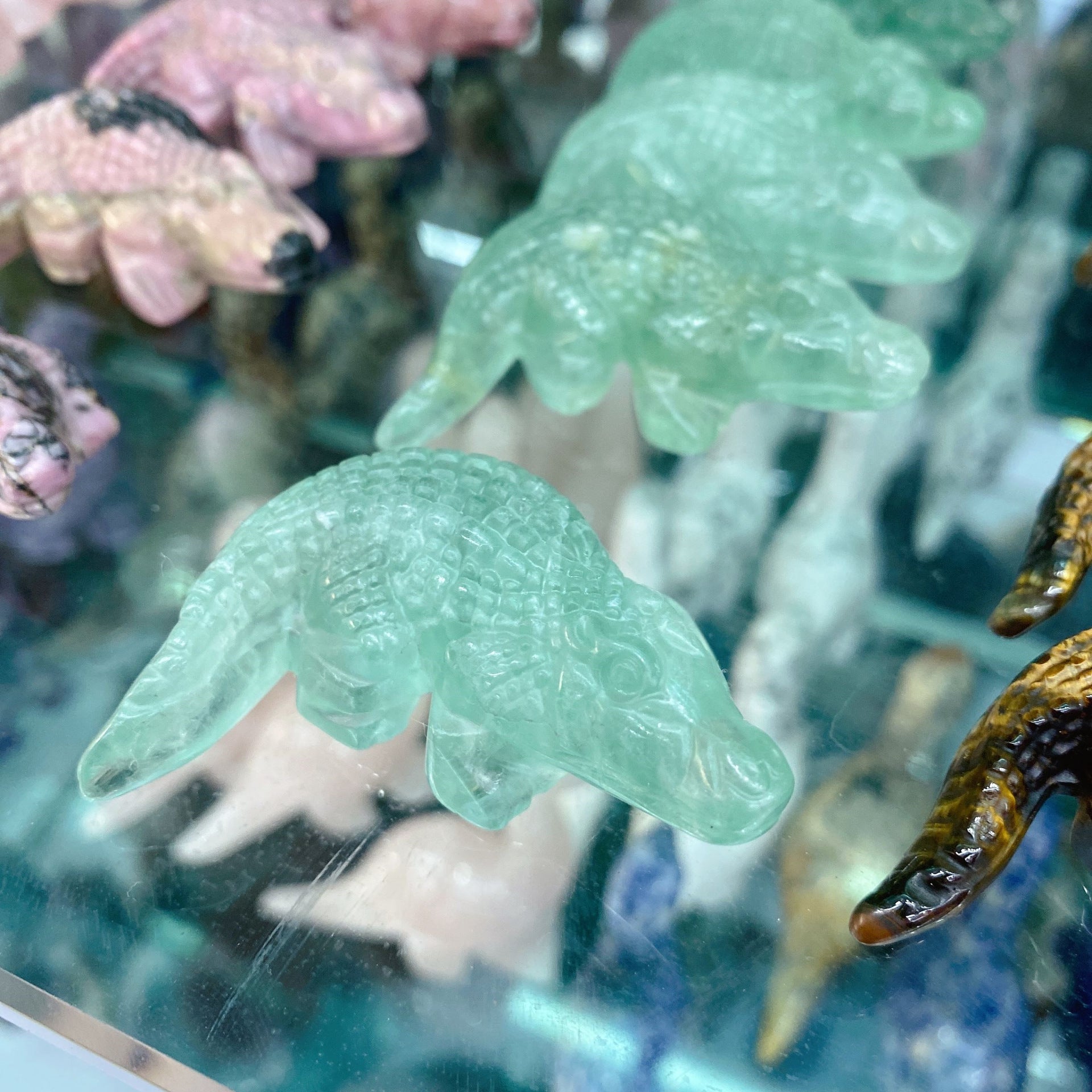 Natural crystal crocodile