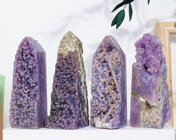 Natural crystal grape agate four sided pillar